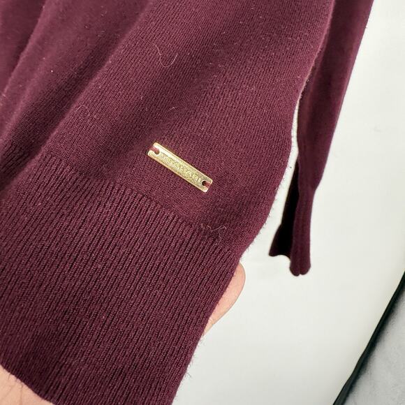 Tahari stretch Knit Turtleknit Size Small Wine button Cuff details Pullover - Picture 3 of 8